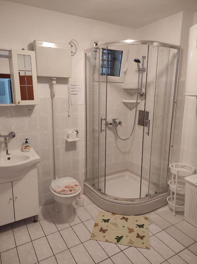 Apartments Rendulic Malinska Ngoại thất bức ảnh