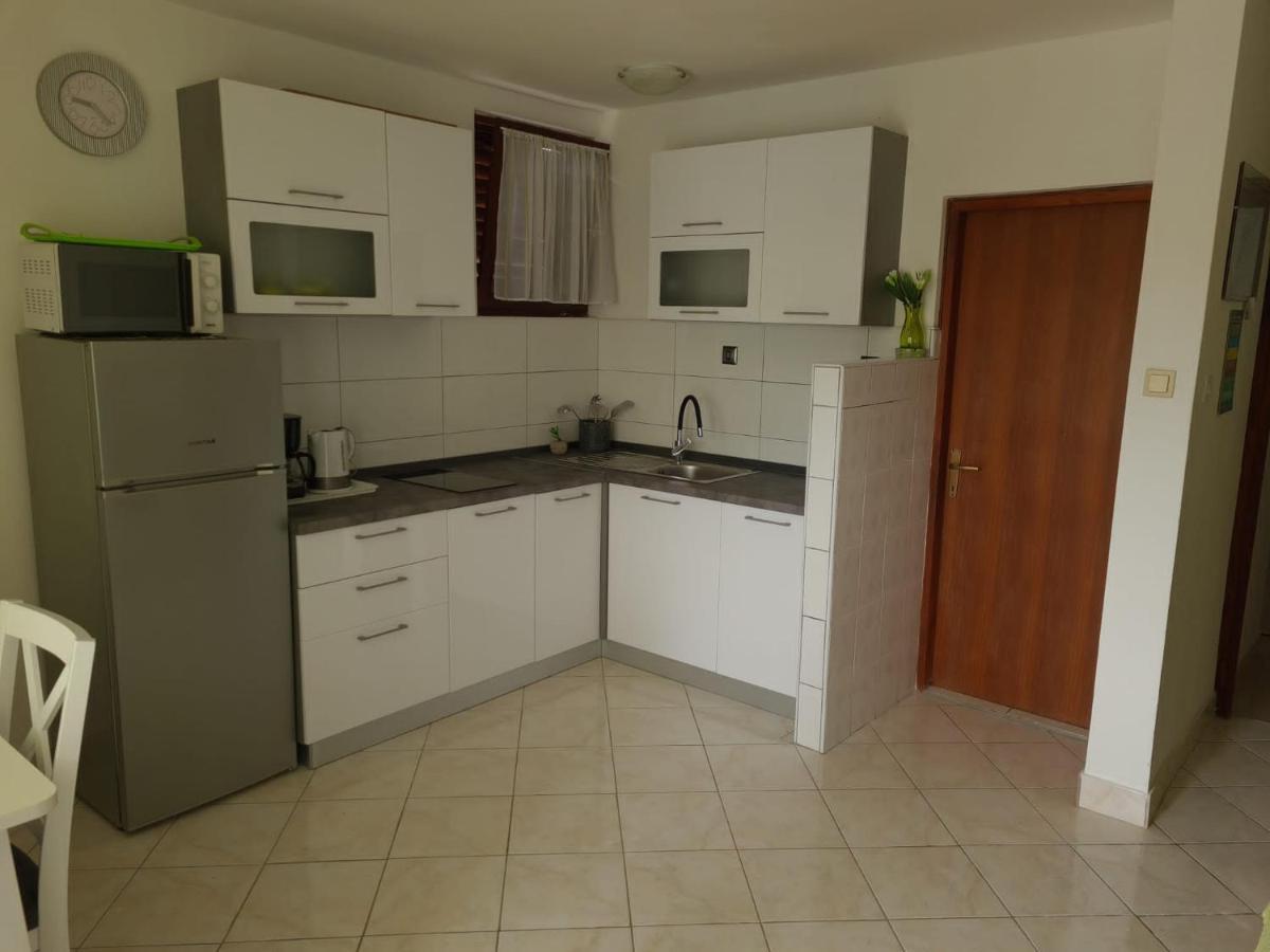 Apartments Rendulic Malinska Ngoại thất bức ảnh
