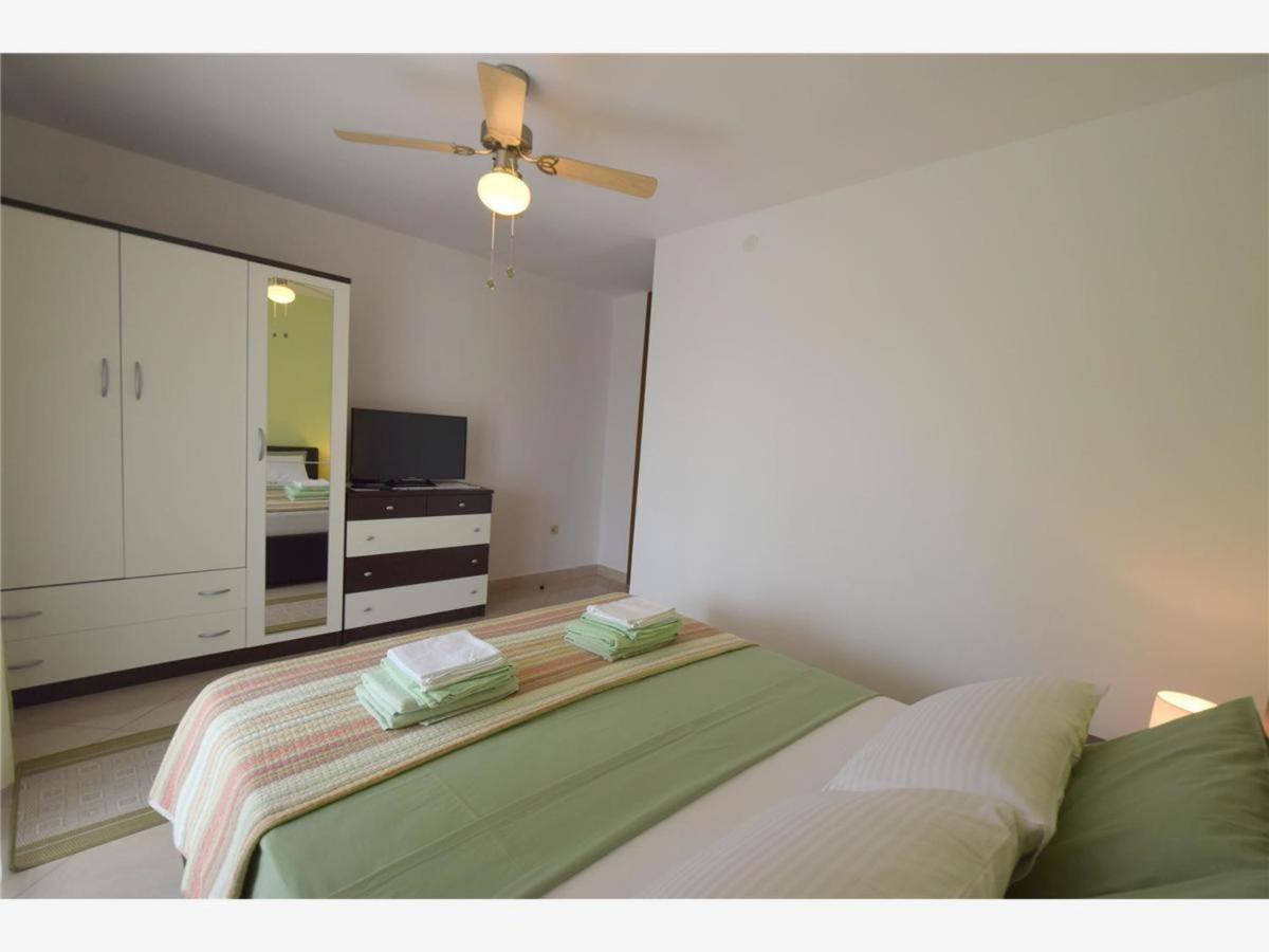 Apartments Rendulic Malinska Ngoại thất bức ảnh