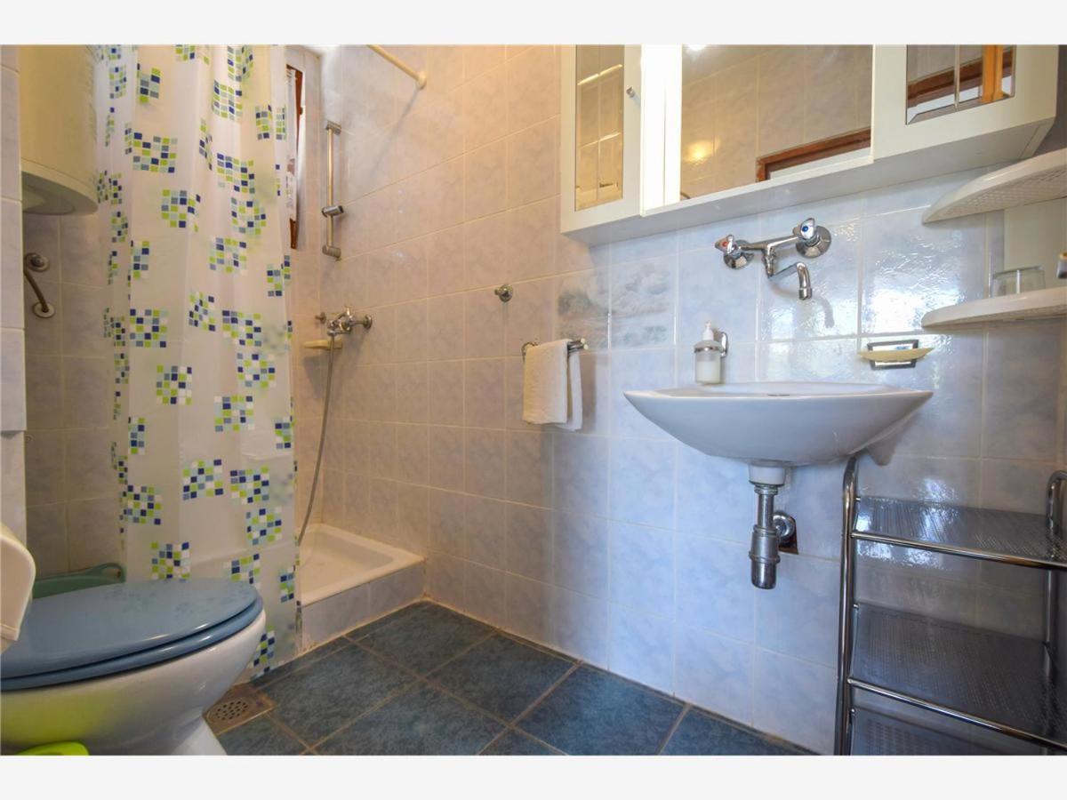 Apartments Rendulic Malinska Ngoại thất bức ảnh
