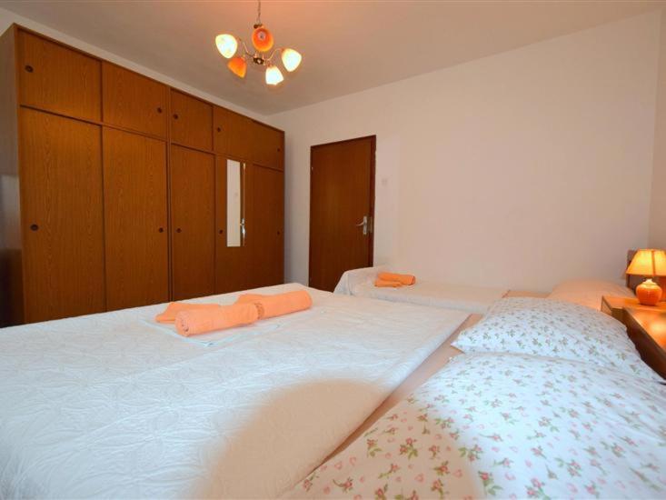Apartments Rendulic Malinska Ngoại thất bức ảnh