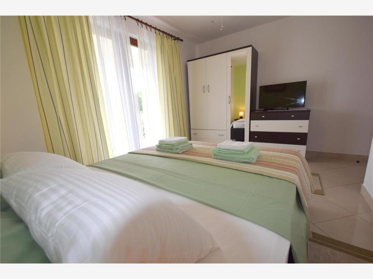 Apartments Rendulic Malinska Ngoại thất bức ảnh