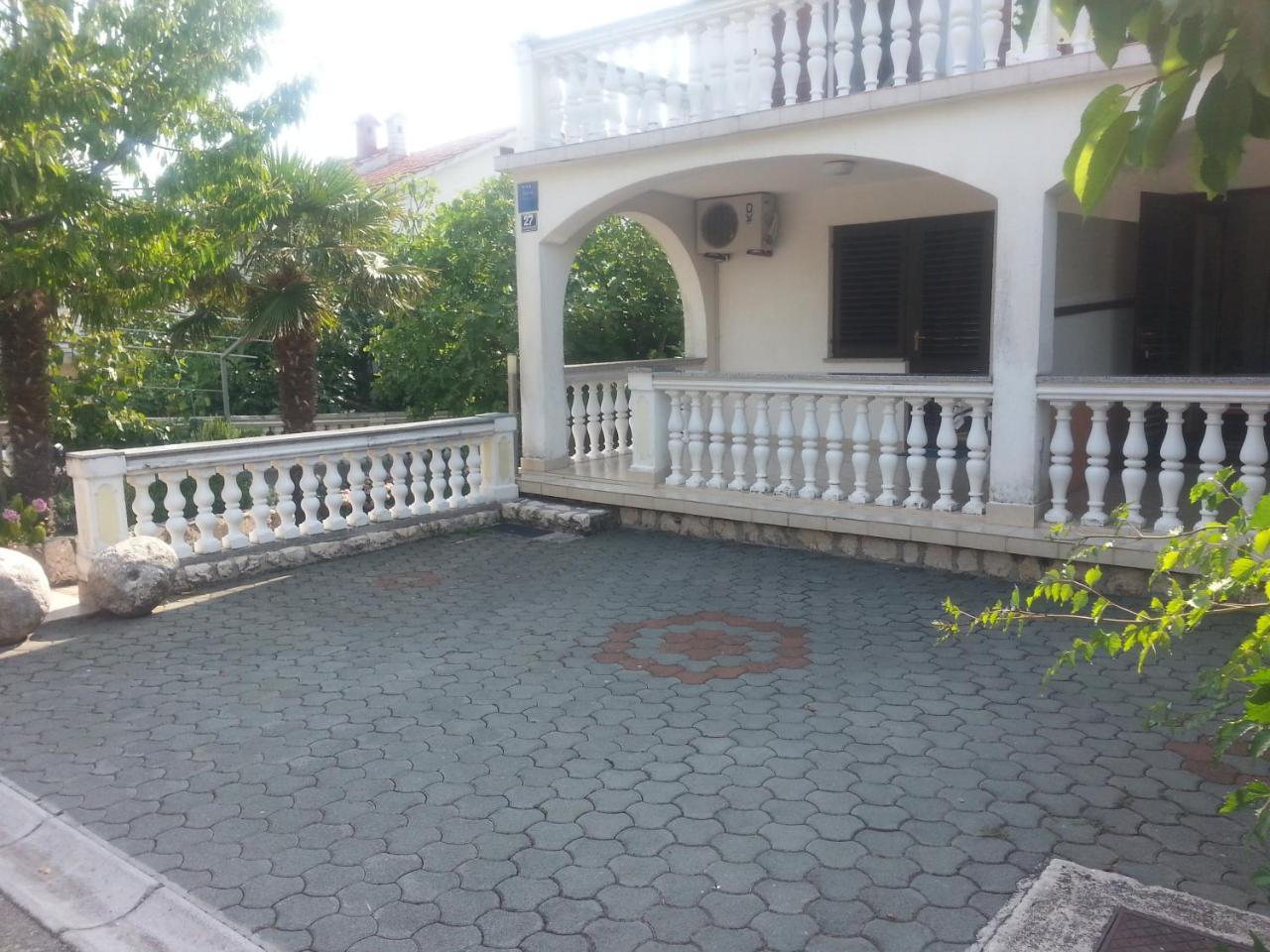 Apartments Rendulic Malinska Ngoại thất bức ảnh